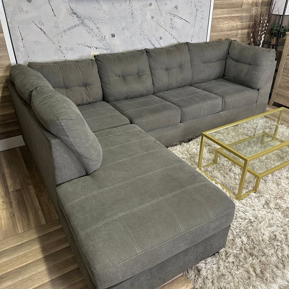 Ashley Pitkin 2-Piece Sectional