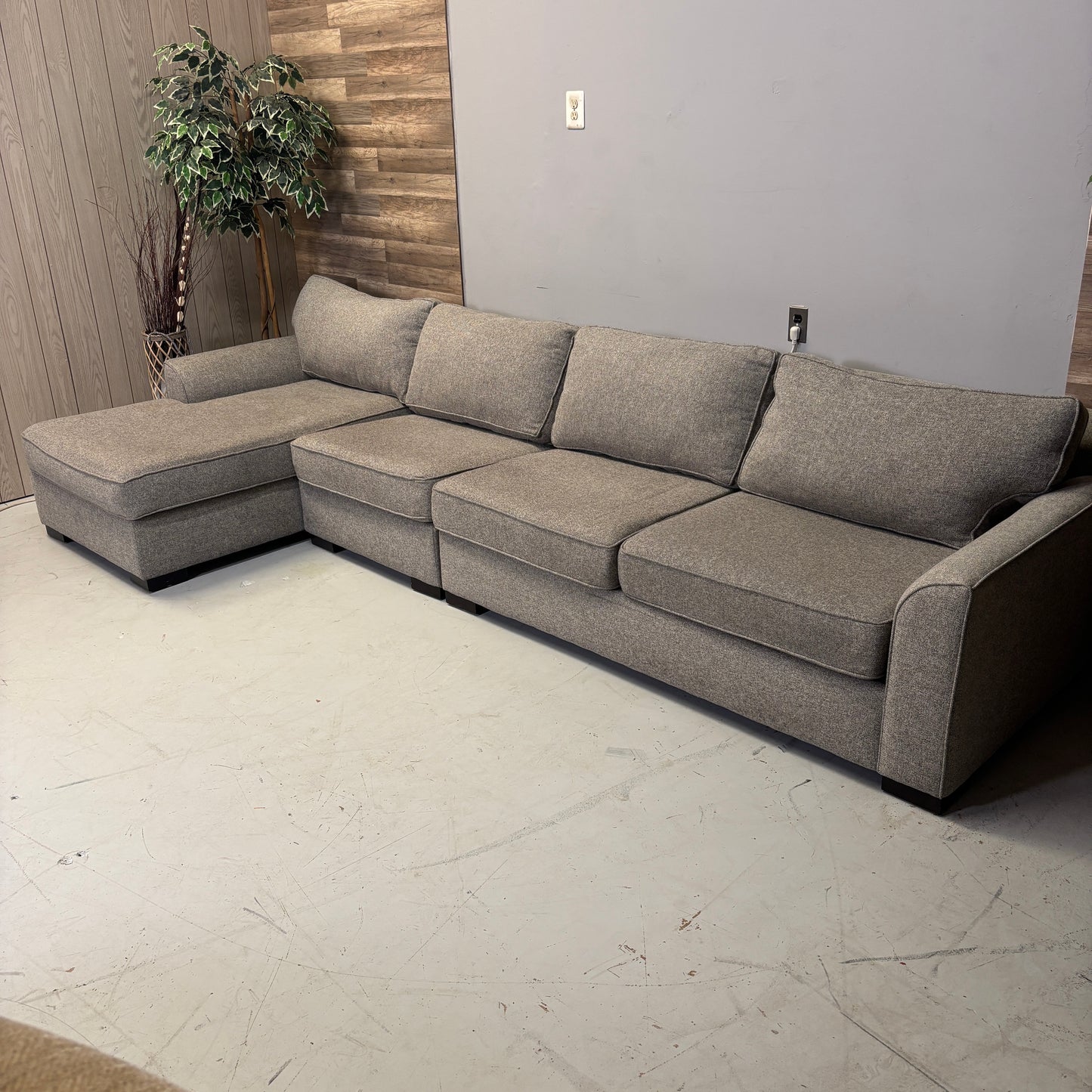 3-Piece Sectional (MaxHomes)
