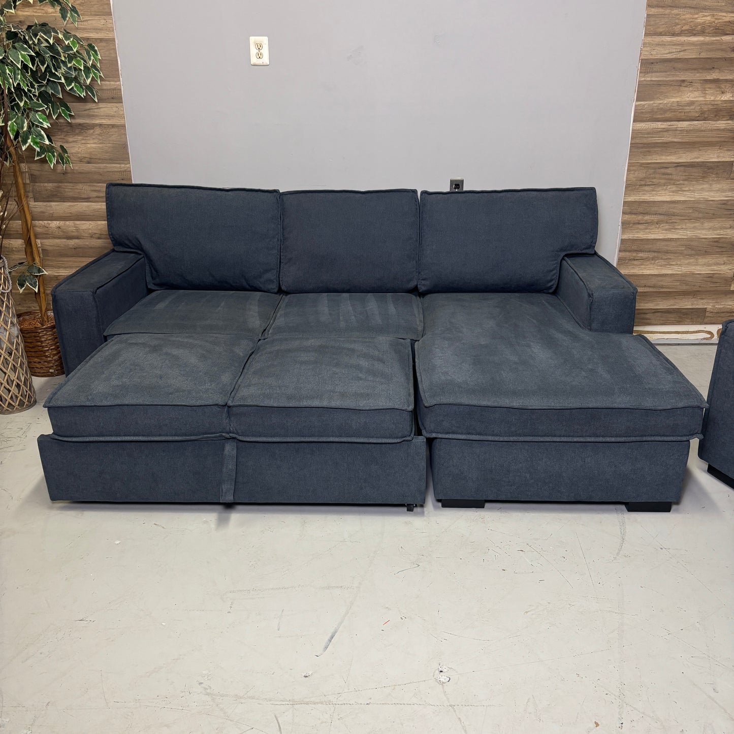 Bob's Sleeper Sectional with Single Chair