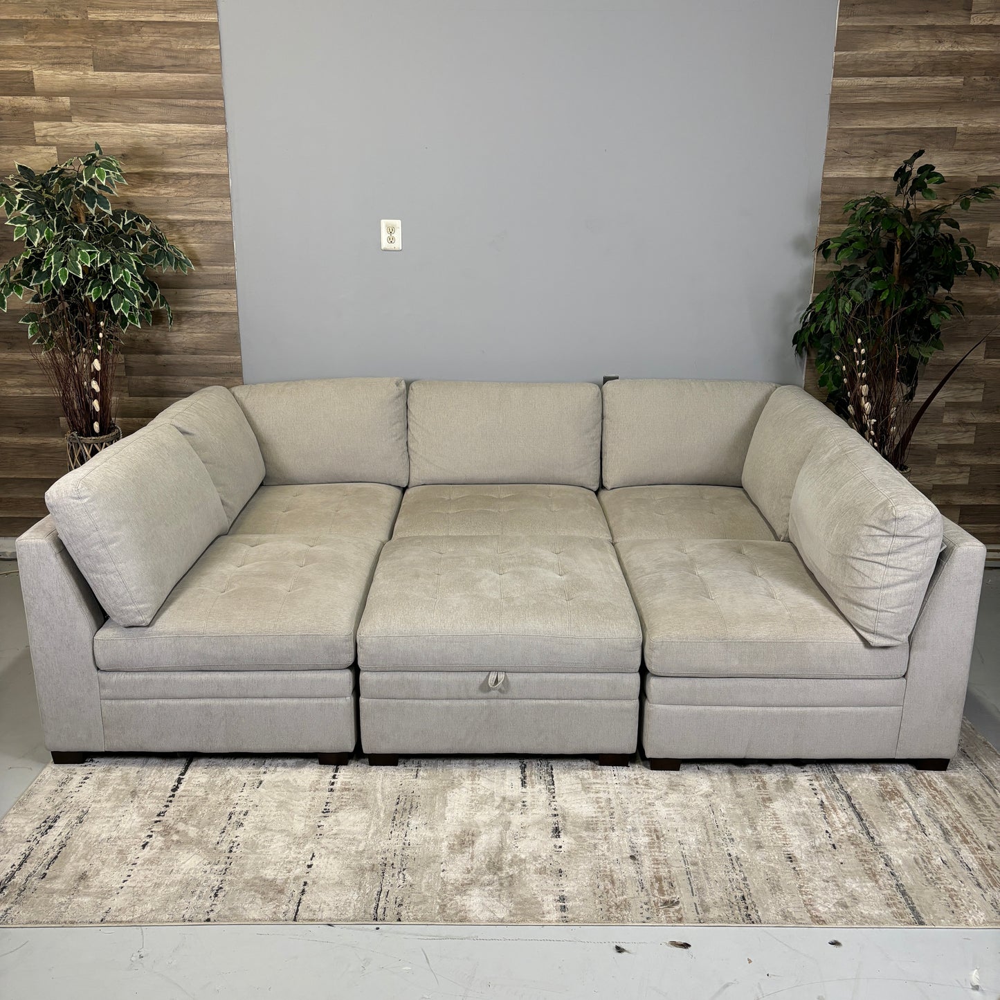 Thomasville Tisdale Sectional (Beige)