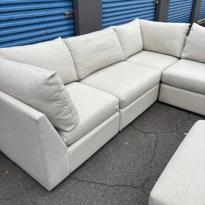 Bassett Beckham Modular Sectional